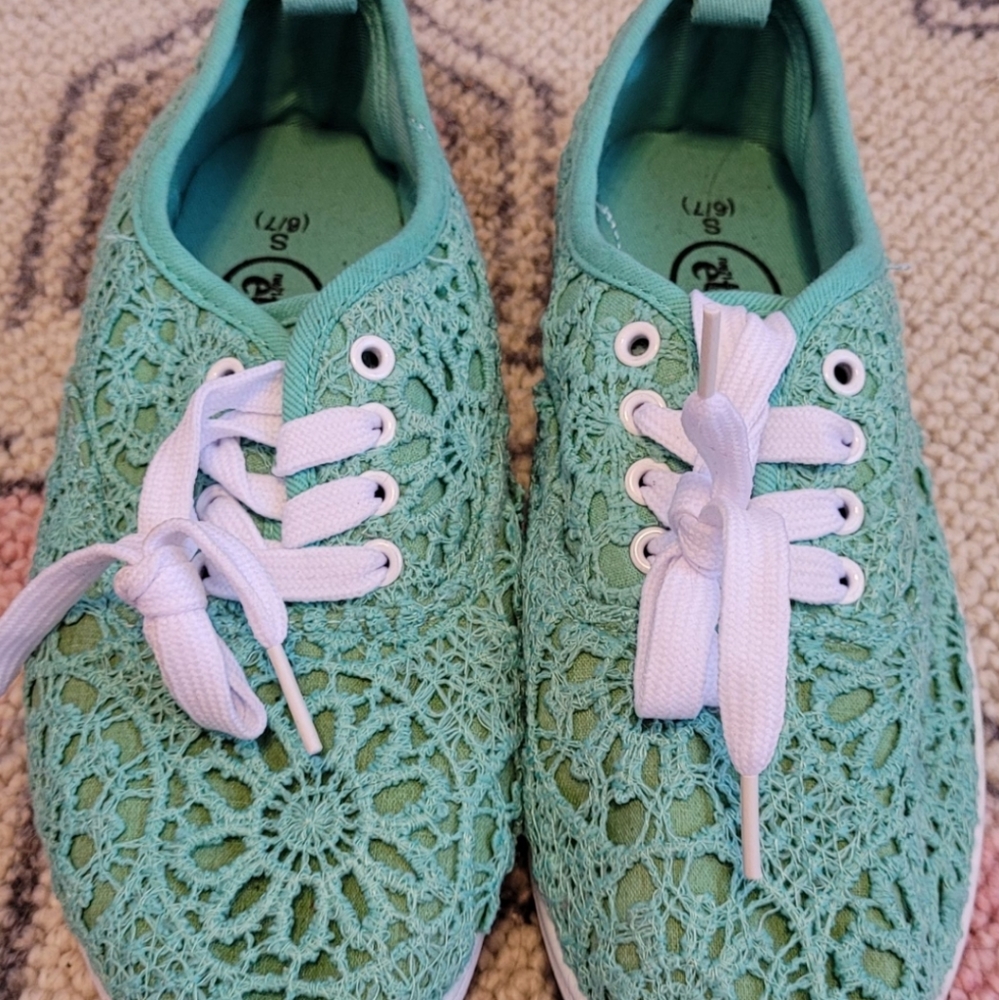 Rue 21 shoes, never worn, size 6/7 (S)